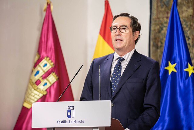 España: Cuando el presidente de la CEOE trabaja poco y mal