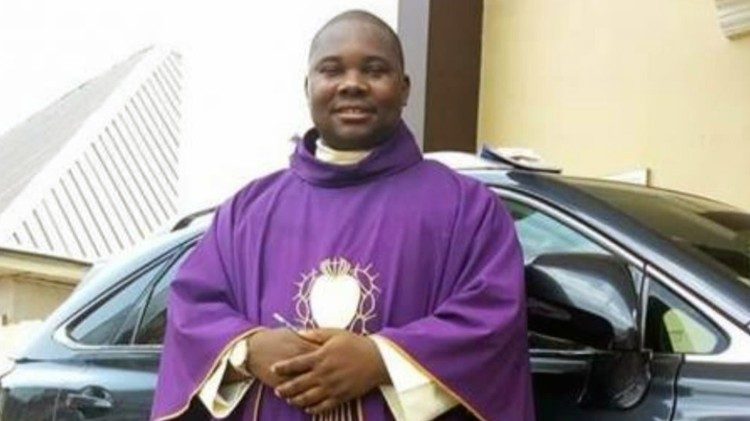 Nigeria: otro sacerdote asesinado en una emboscada