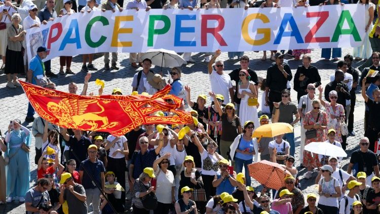 León XIV: No hay futuro basado en la violencia, el exilio forzoso y la venganza