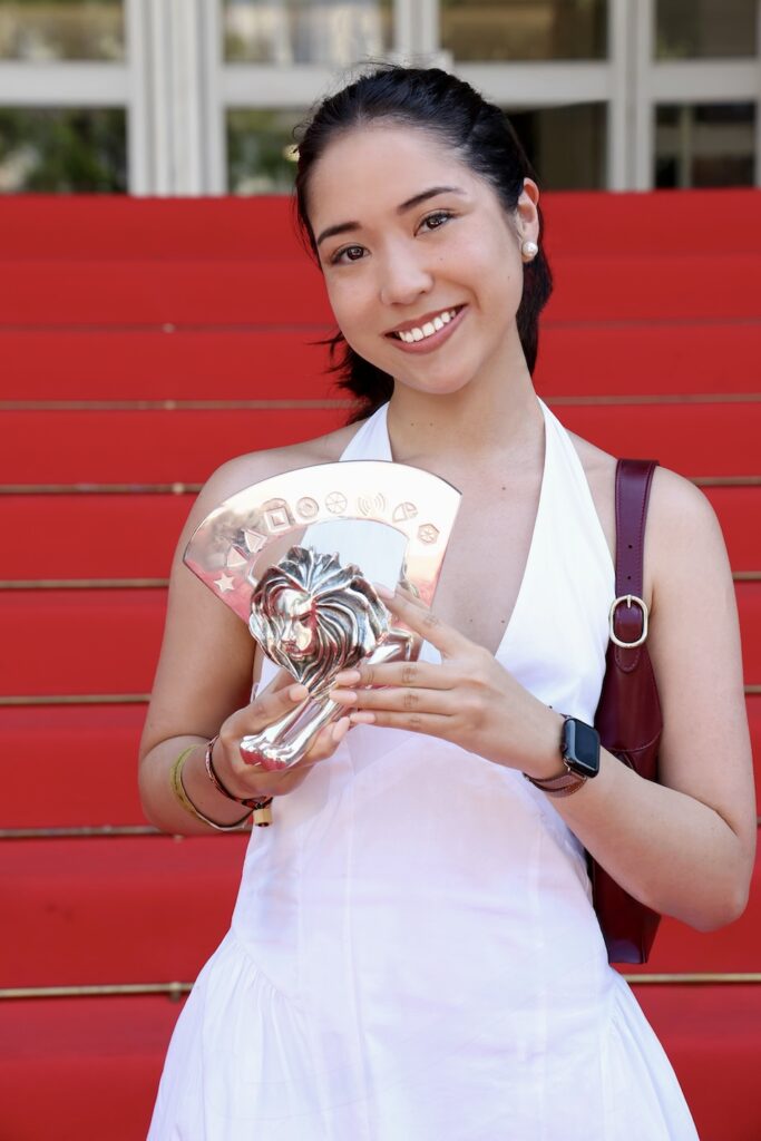 [Perú] Daniela Ichiyanagui – actriz: “El trabajo del actor es honrar la obra y hacerla latir en el presente”