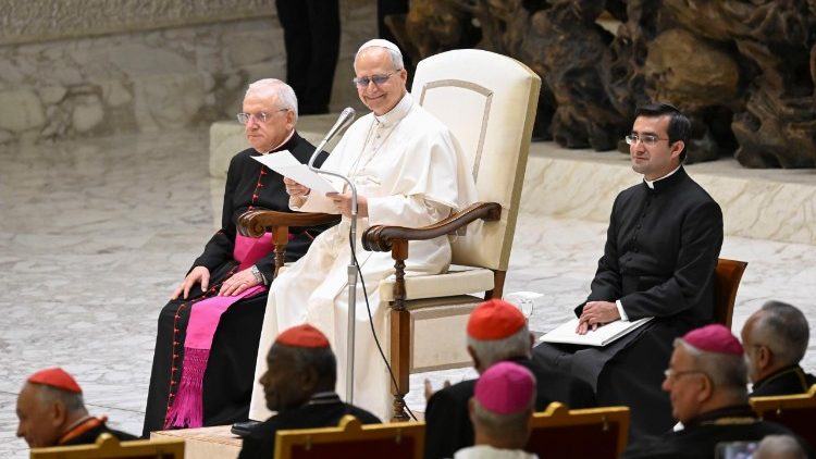 El Papa: los nuevos santos, signos luminosos de esperanza y amor