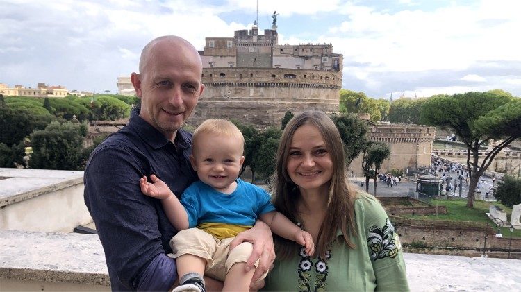 Un hijo, un marido en el frente, el voluntariado: ser mujer hoy en Ucrania