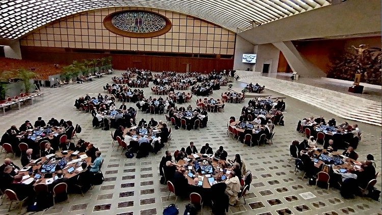 Grech: Familiarizarse con los frutos y los desafíos del proceso sinodal