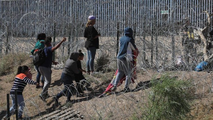 Obispos de Estados Unidos a los migrantes: Estamos con ustedes en su sufrimiento