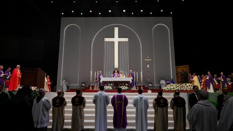 El Papa en la Misa: Caminemos juntos derribando los muros del prejuicio y la desconfianza