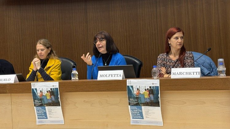 Migrantes: Preocupación por la erosión del derecho de asilo en la Unión Europea