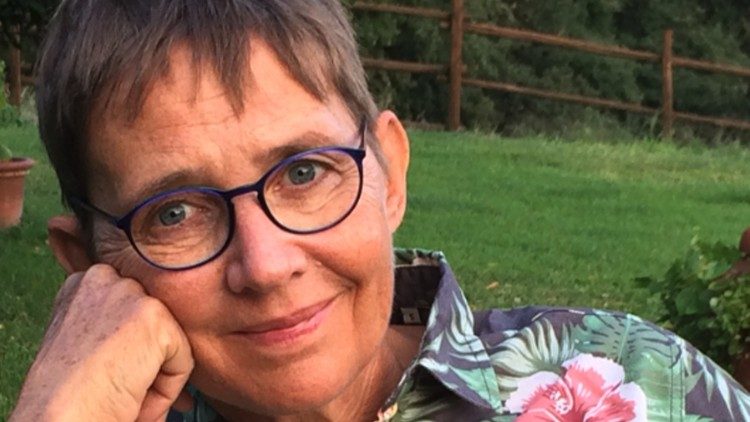 Susanna Tamaro: «El Papa, única voz contra la locura del rearme»