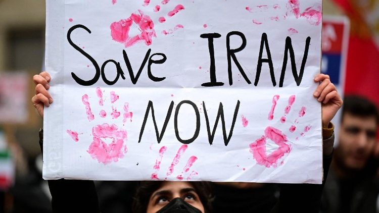 Irán, Sabahi: Los jóvenes lideran las protestas contra el régimen